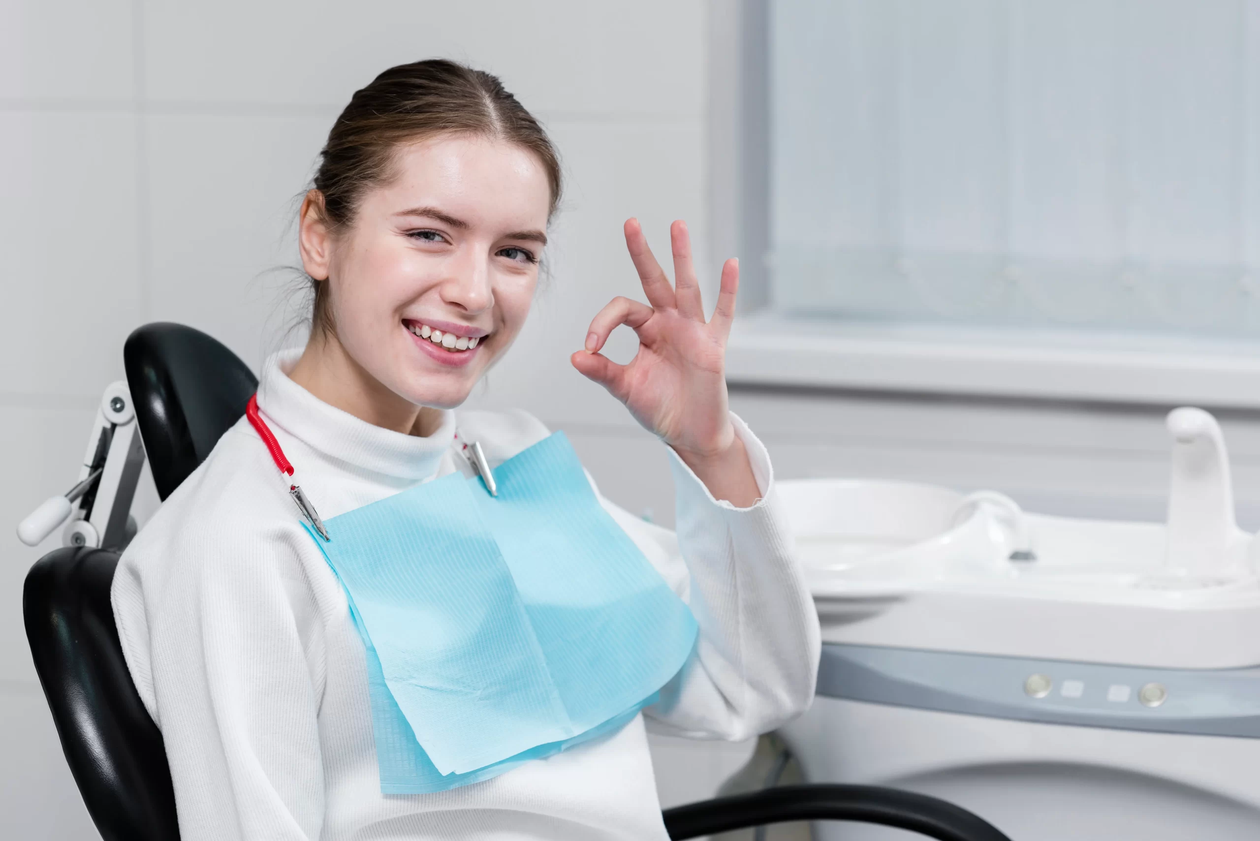 beautiful-woman-happy-dentist